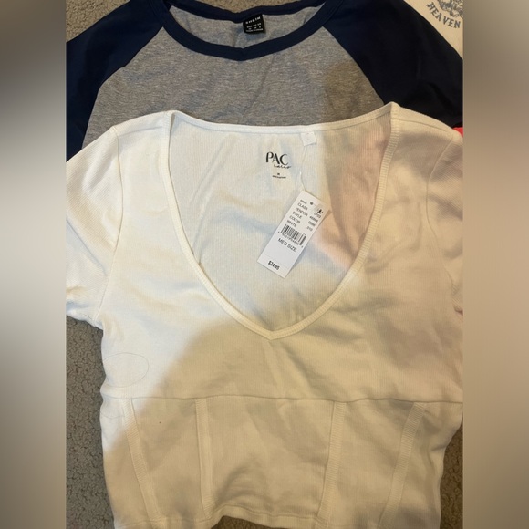 Baby tee bundle - Picture 3 of 4